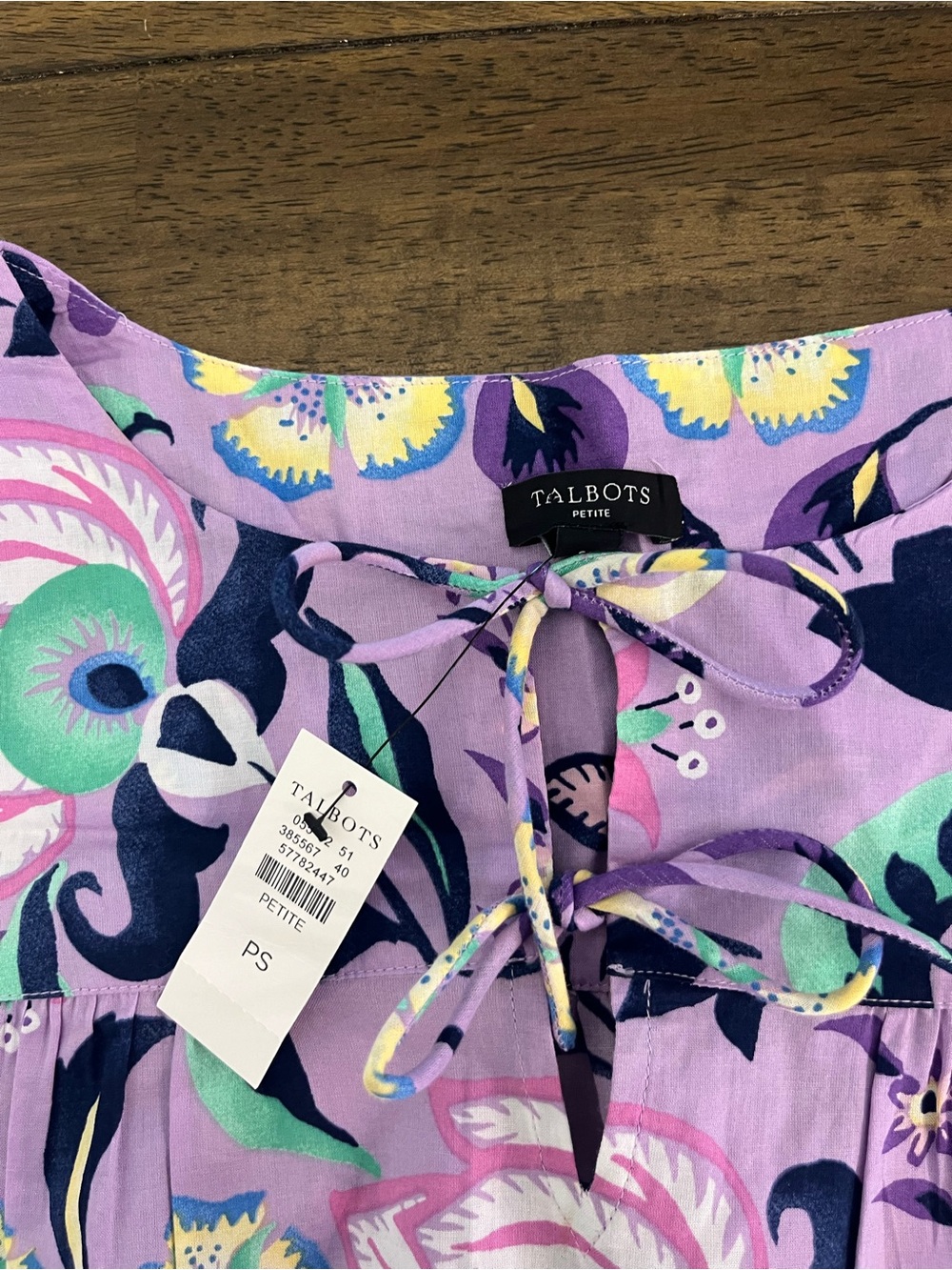 Talbots Lavender Floral Tie-Neck Blouse Short Sleeves Tie Front Top Jacobean SP - Picture 3 of 11